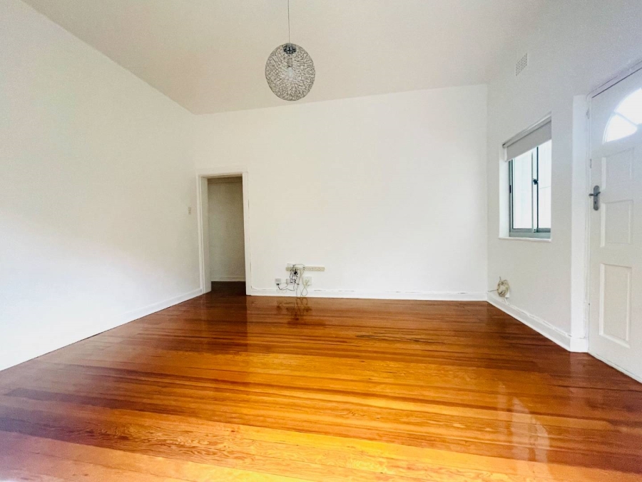 To Let 2 Bedroom Property for Rent in Vredehoek Western Cape